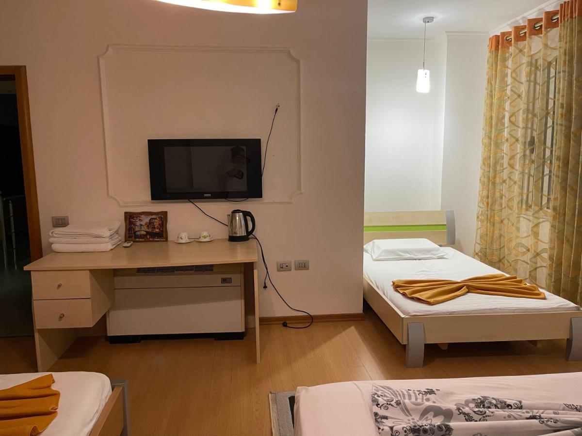 Albjona Guesthouse Tirana Buitenkant foto