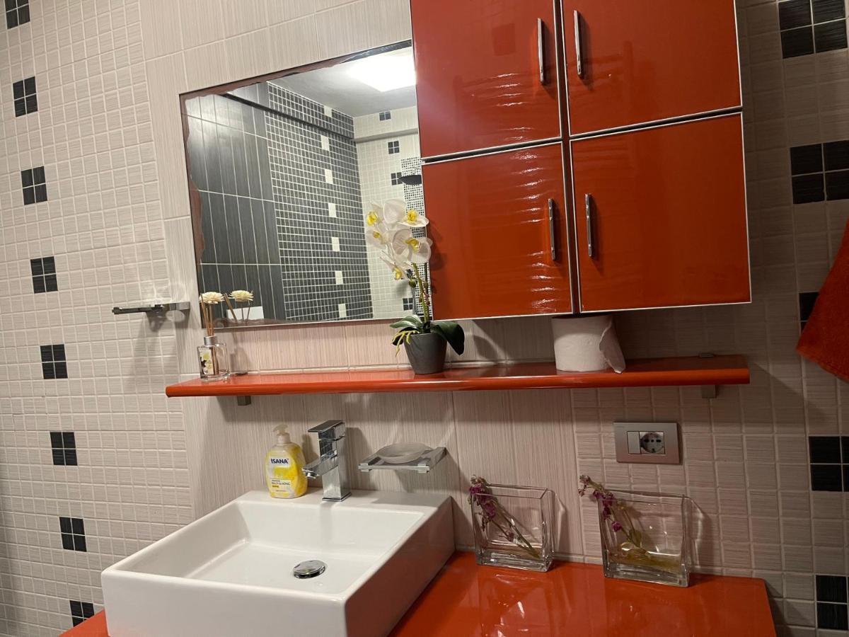 Albjona Guesthouse Tirana Buitenkant foto