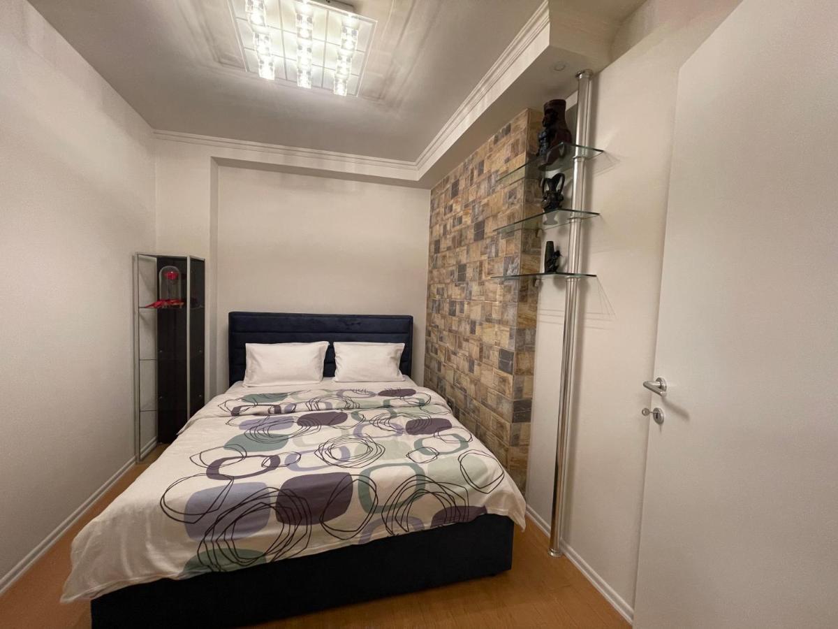 Albjona Guesthouse Tirana Buitenkant foto